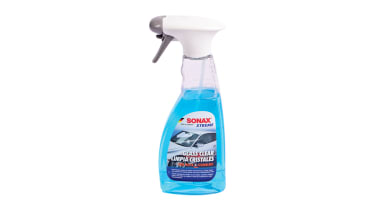 Auto deals glass cleaning